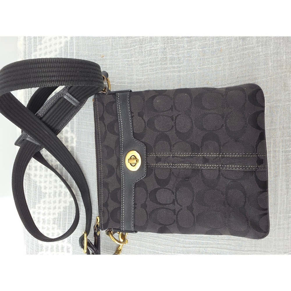 Coach Black Signature Jacquard Canvas Crossbody Bag Turnlock Messenger Pocket